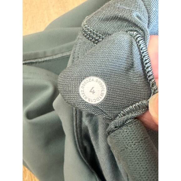Lululemon Invigorate Training Tank Top Tidewater Teal Size 4 - Picture 3 of 4